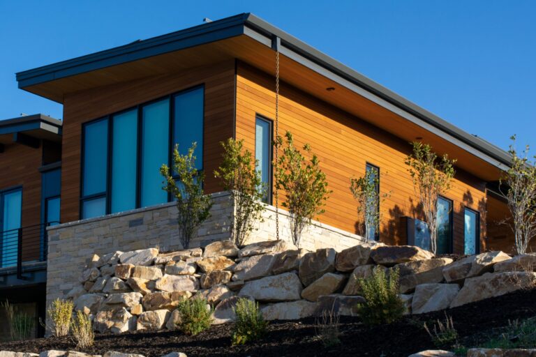 Top Mountain Climate Siding Options: Alpine Building Envelope Engineering